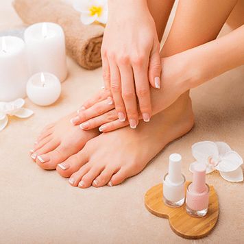 Deluxe Mani & Deluxe Pedi